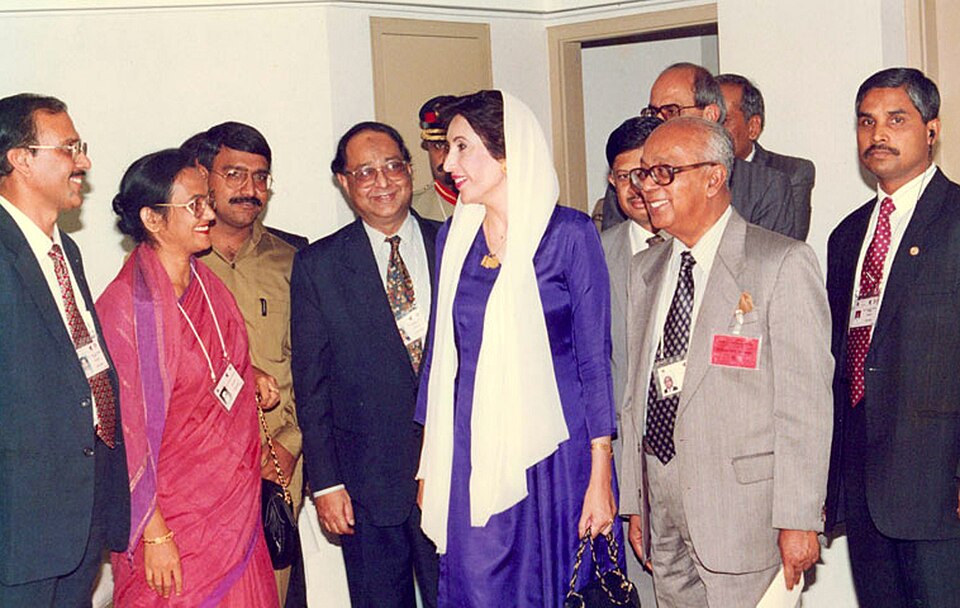 Benazir Bhutto, Prime Minister of Pakistan in 1990